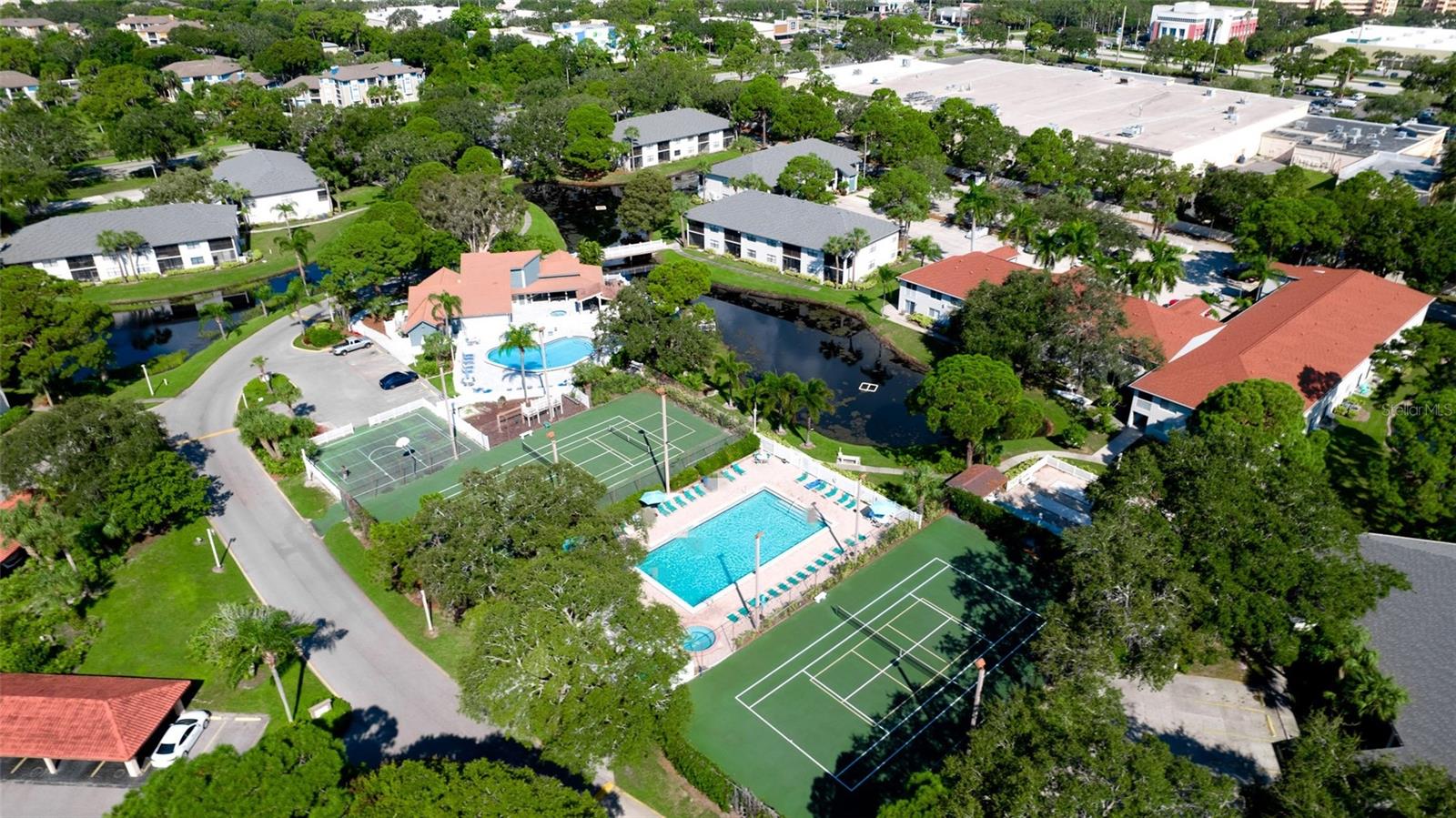 SHOREWALK BATH & TENNIS CLUB 11 - Residential