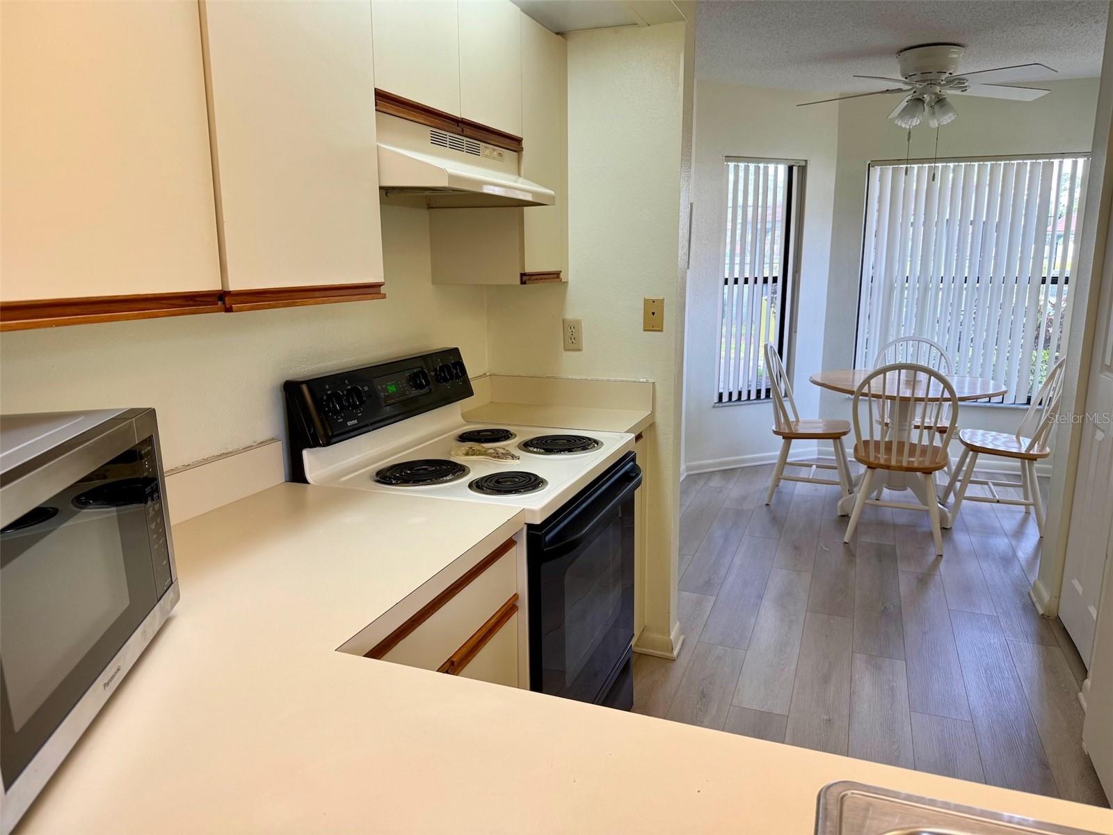 SHOREWALK BATH & TENNIS CLUB 11 - Residential