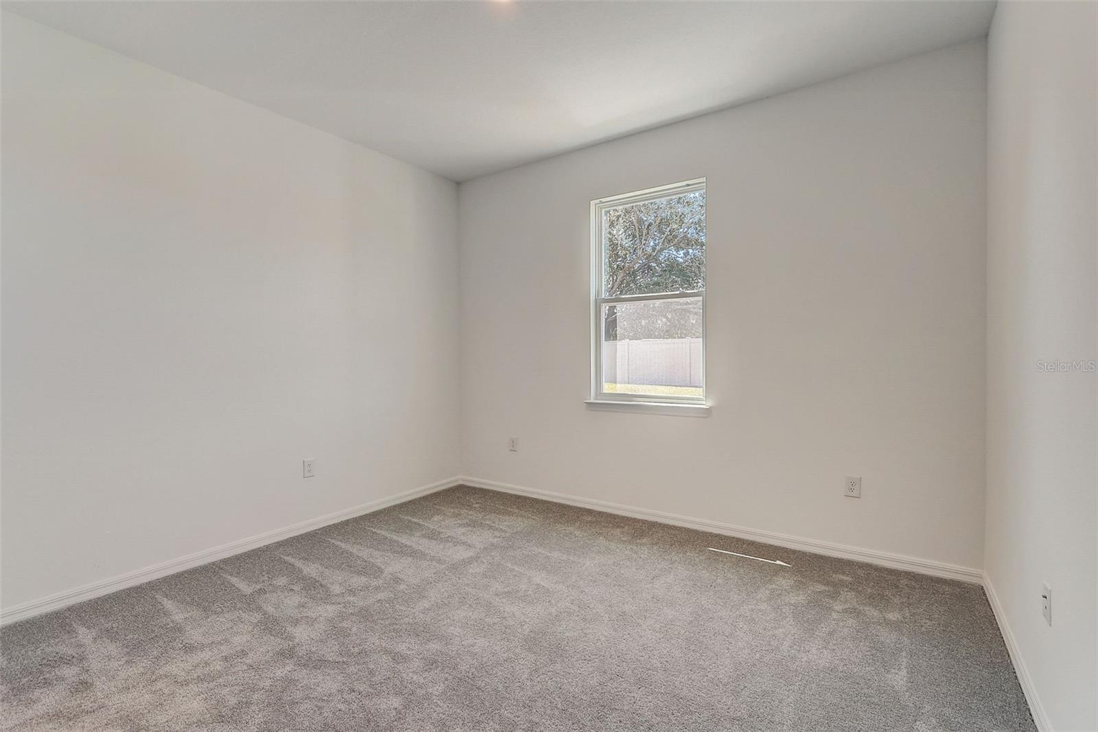 SILVER LAKE POINTE - Residential