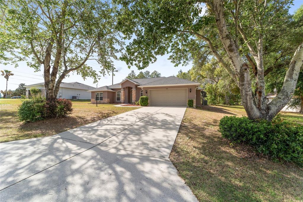 Photo of 5061 SW 109th Loop, Ocala, FL 34476 (MLS # G5111469)