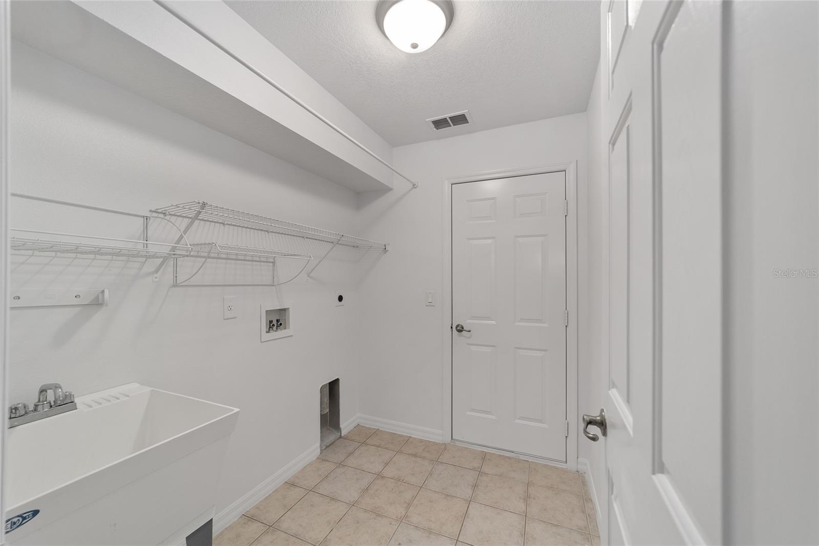 KINGSLAND COUNTRY ESTATE - Residential