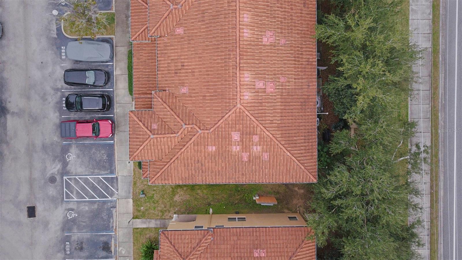 CRESTWYND BAY - Residential