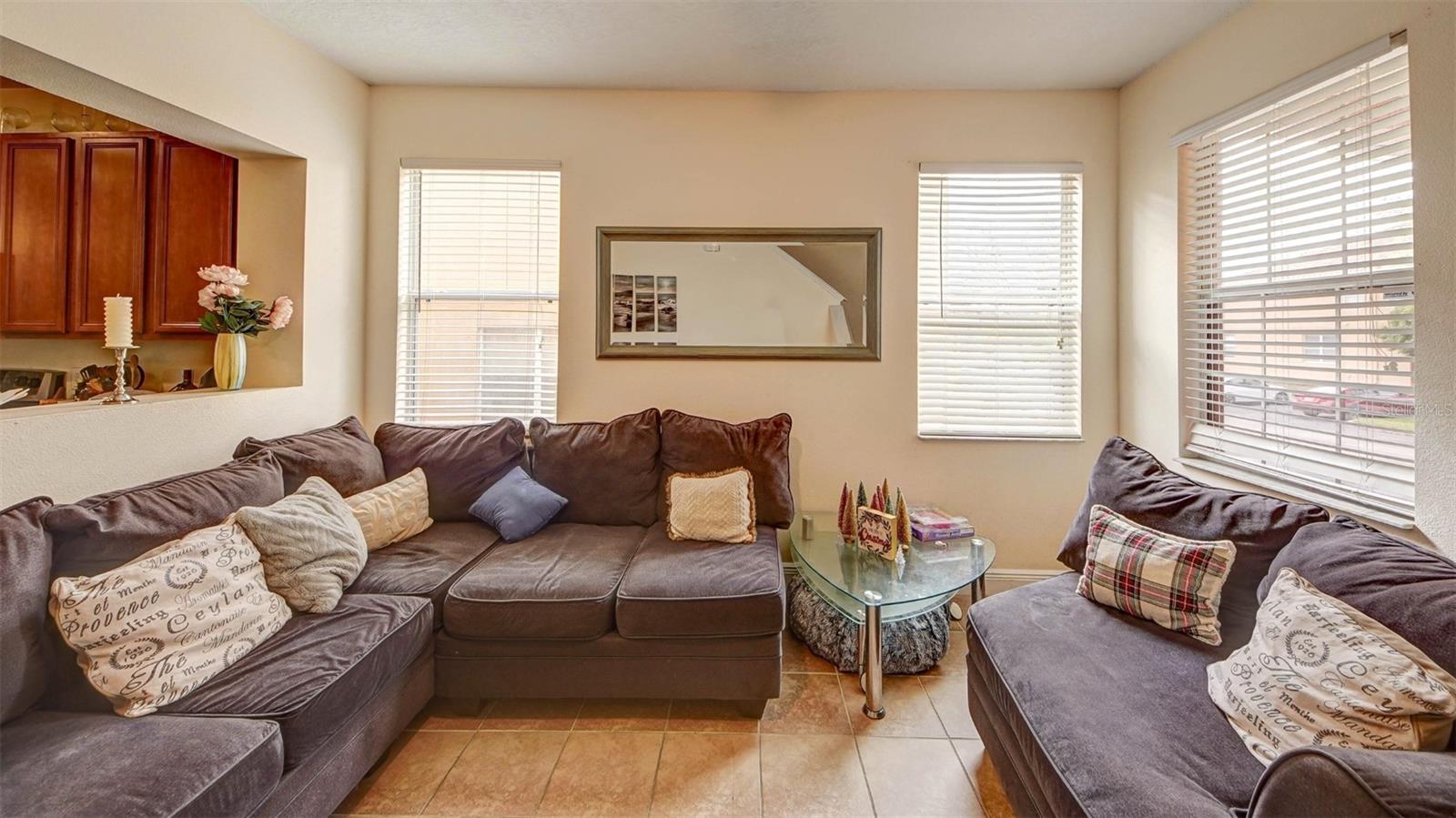 CRESTWYND BAY - Residential