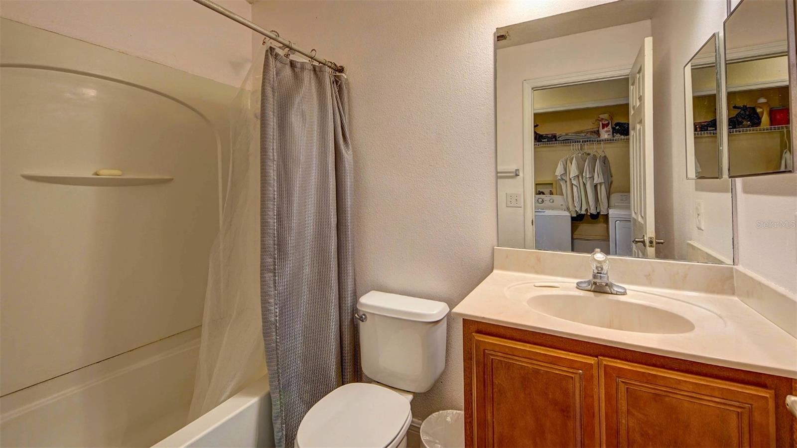 CRESTWYND BAY - Residential