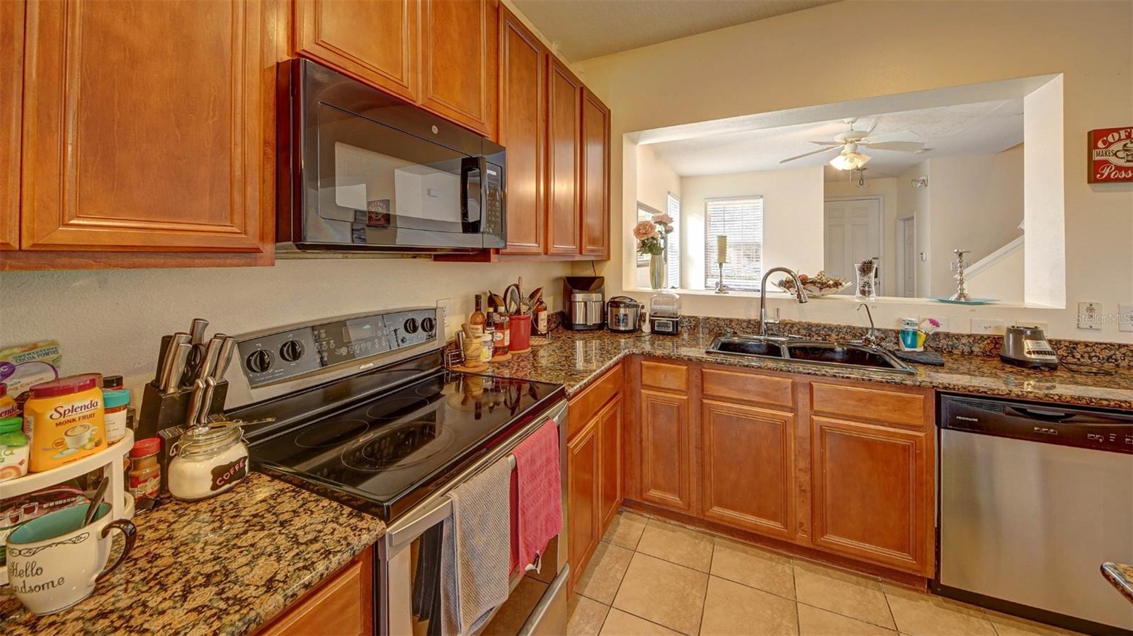 CRESTWYND BAY - Residential