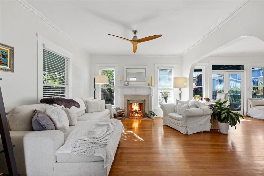 Photo of 505 S Newport Avenue, Tampa, FL 33606 (MLS # TB8461828)