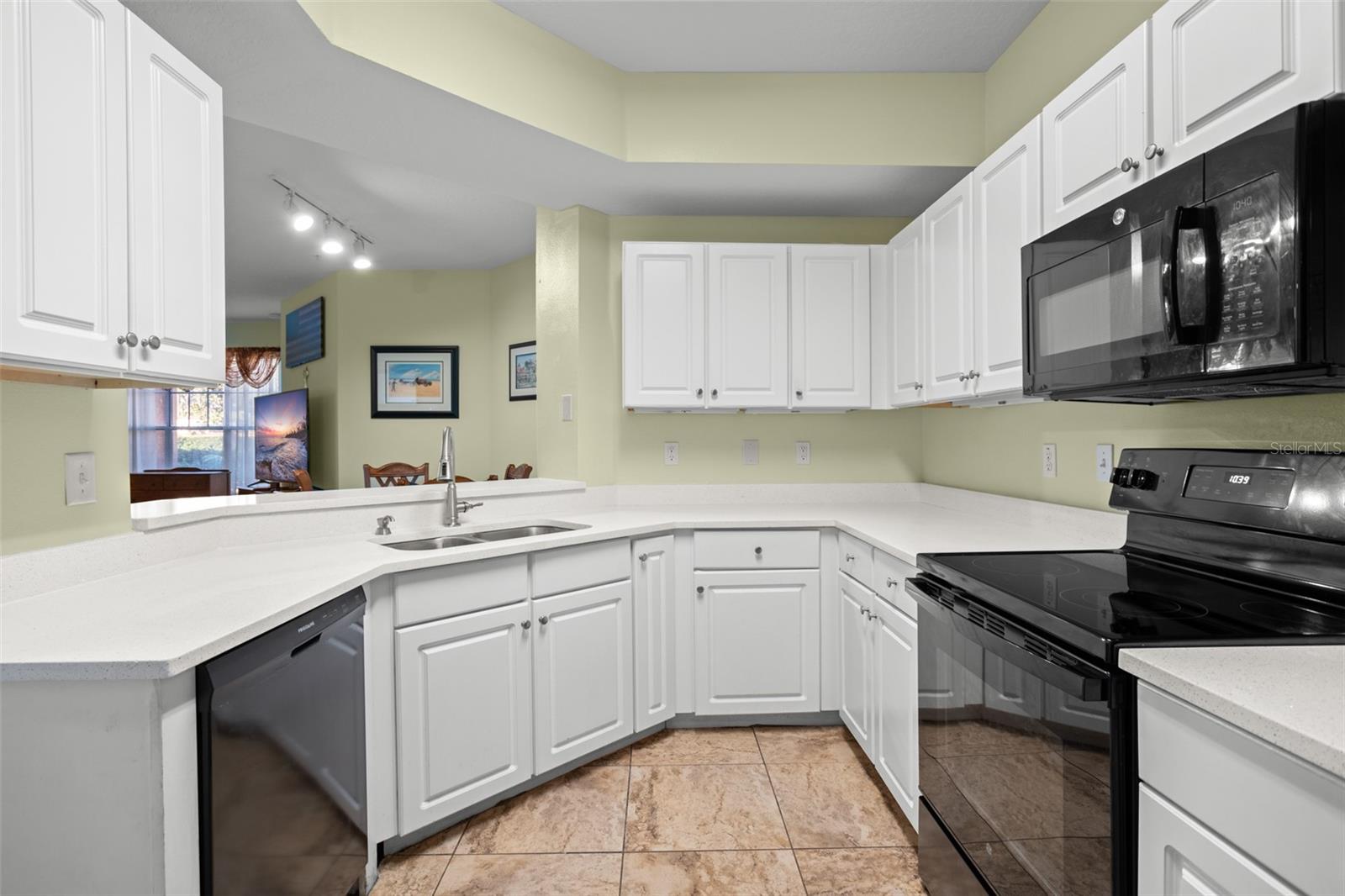 5578 METROWEST BOULEVARD 101