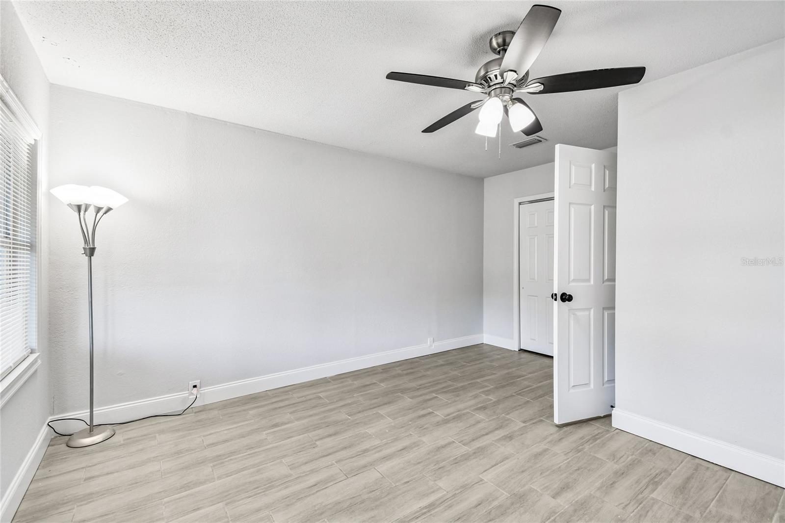 LAKE PARK - Residential