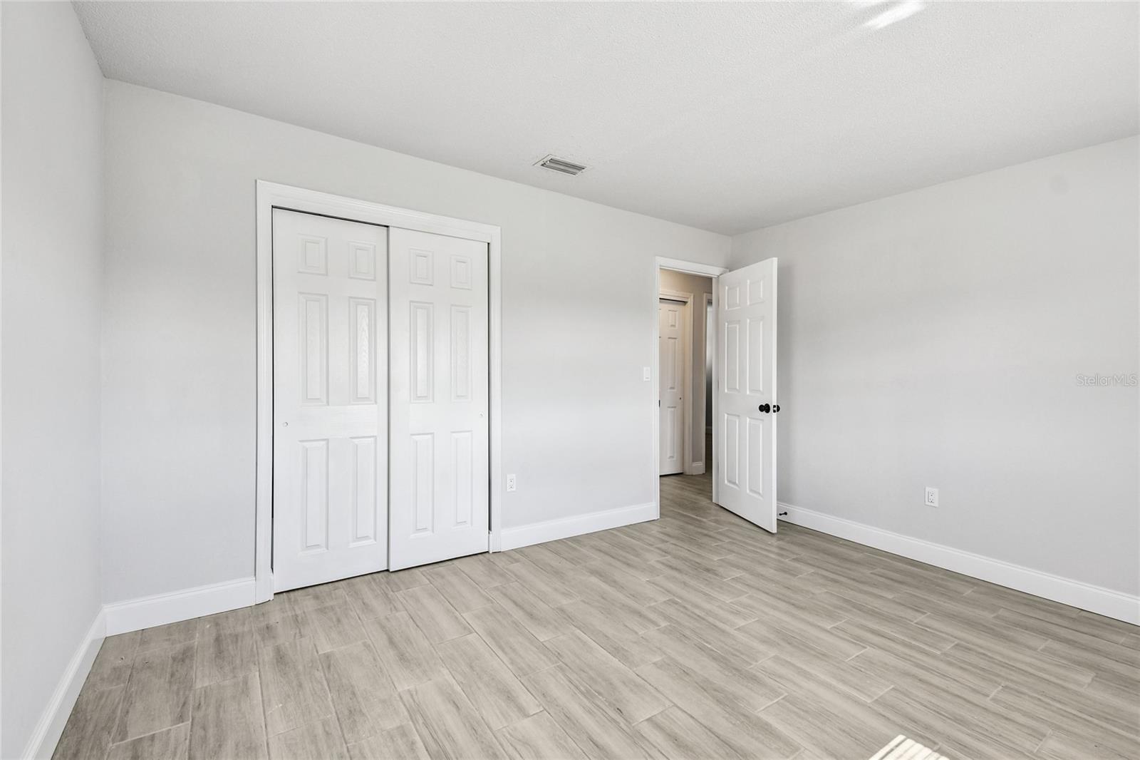 LAKE PARK - Residential