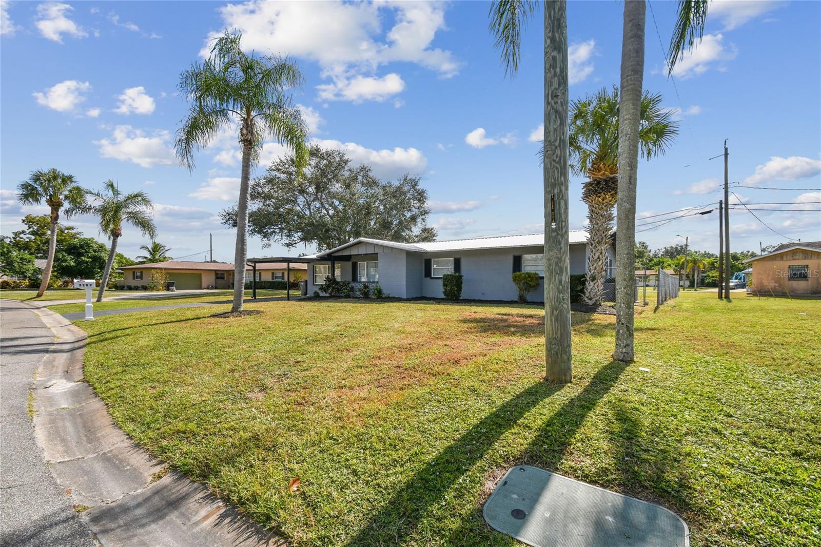 LAKE PARK - Residential