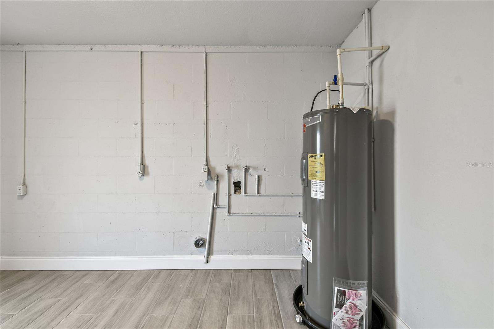 LAKE PARK - Residential