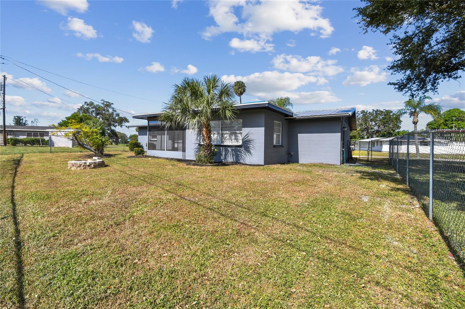 LAKE PARK - Residential