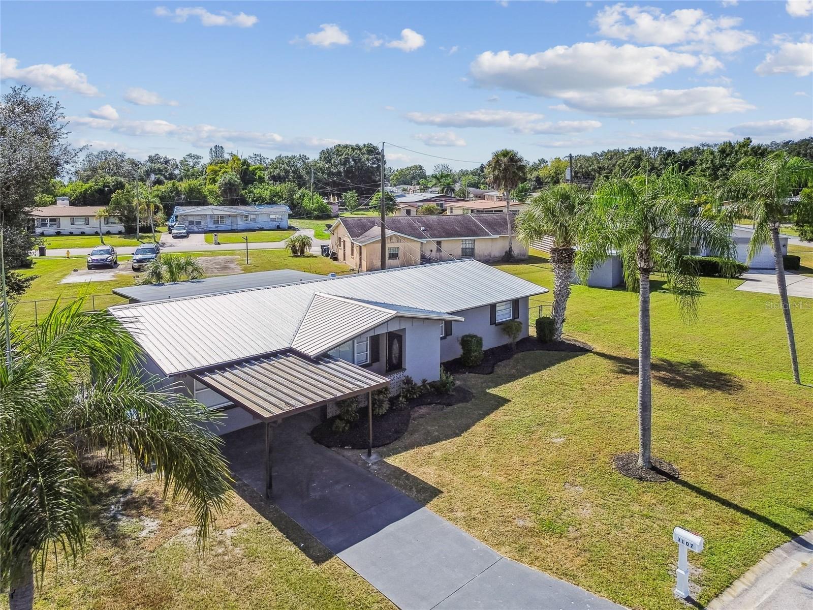 LAKE PARK - Residential