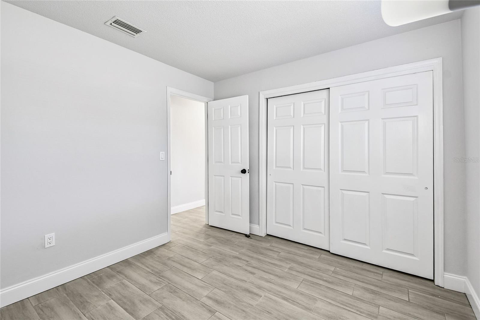 LAKE PARK - Residential