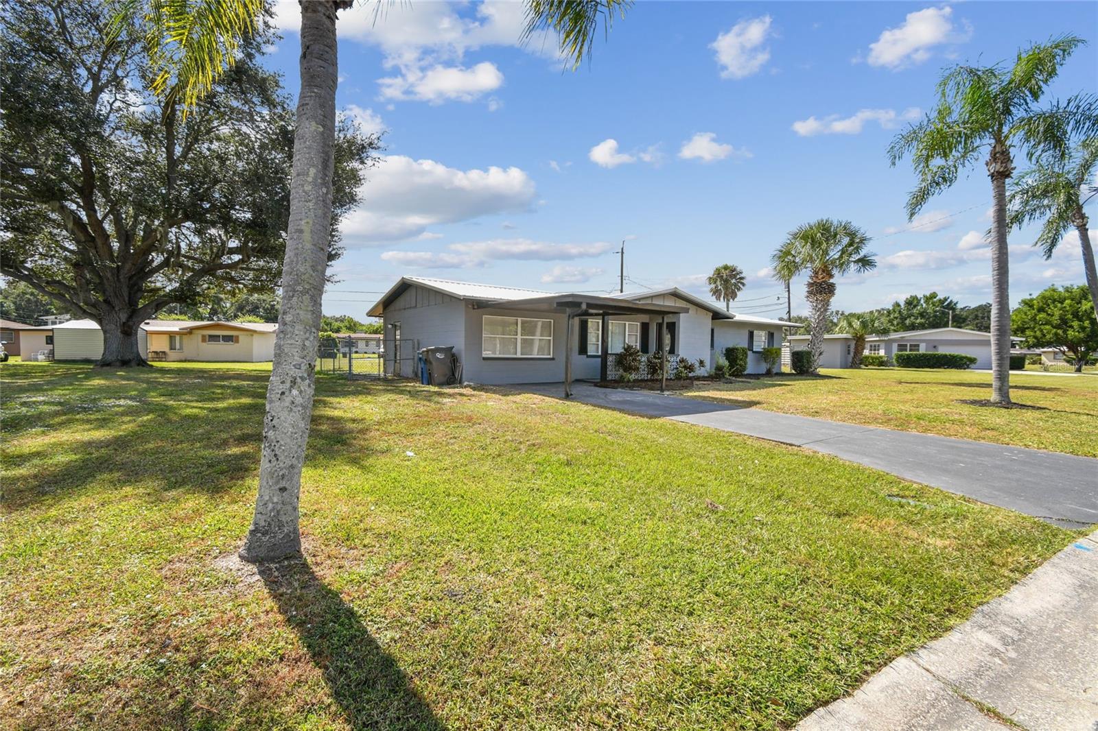 LAKE PARK - Residential