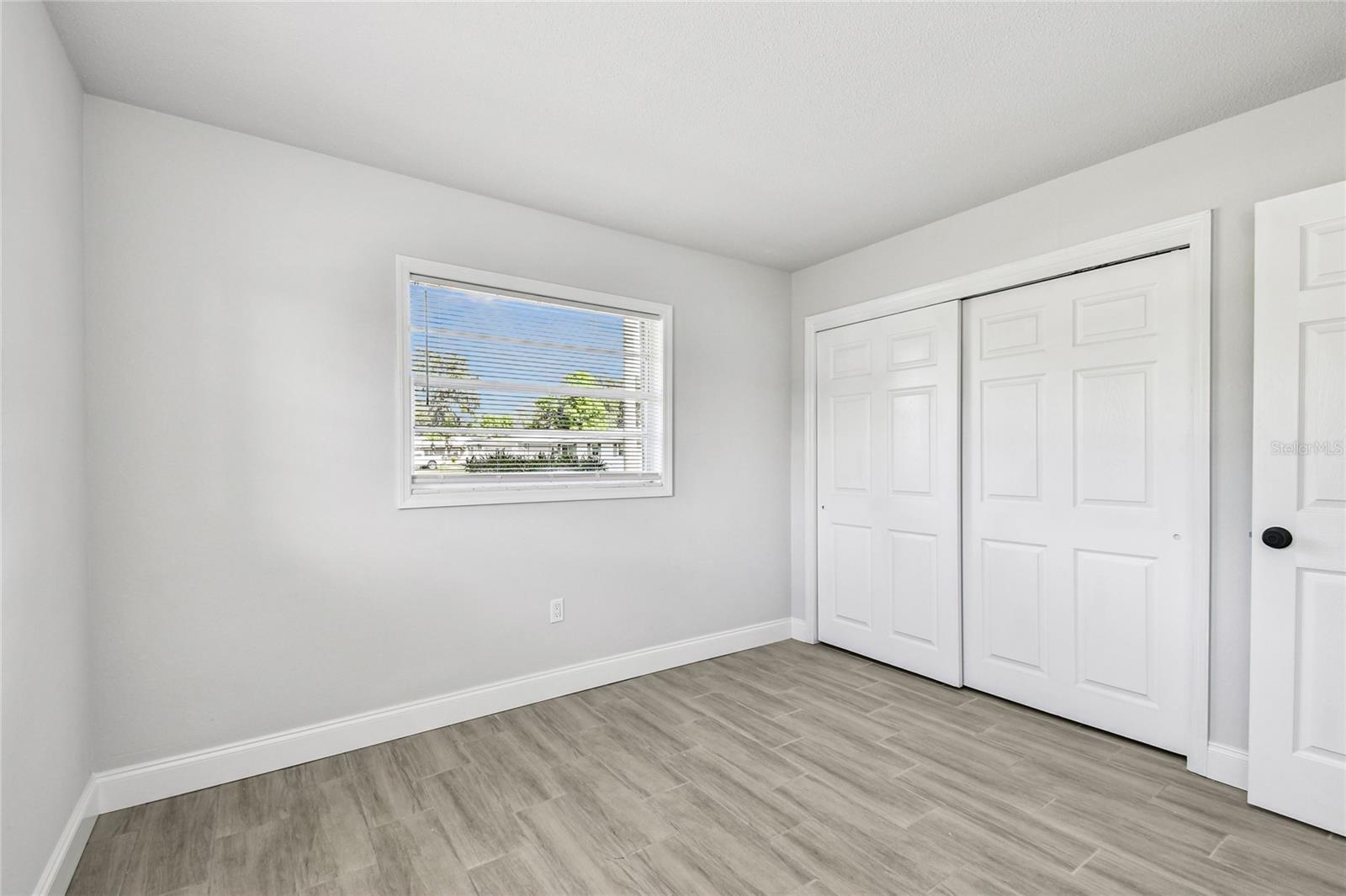 LAKE PARK - Residential