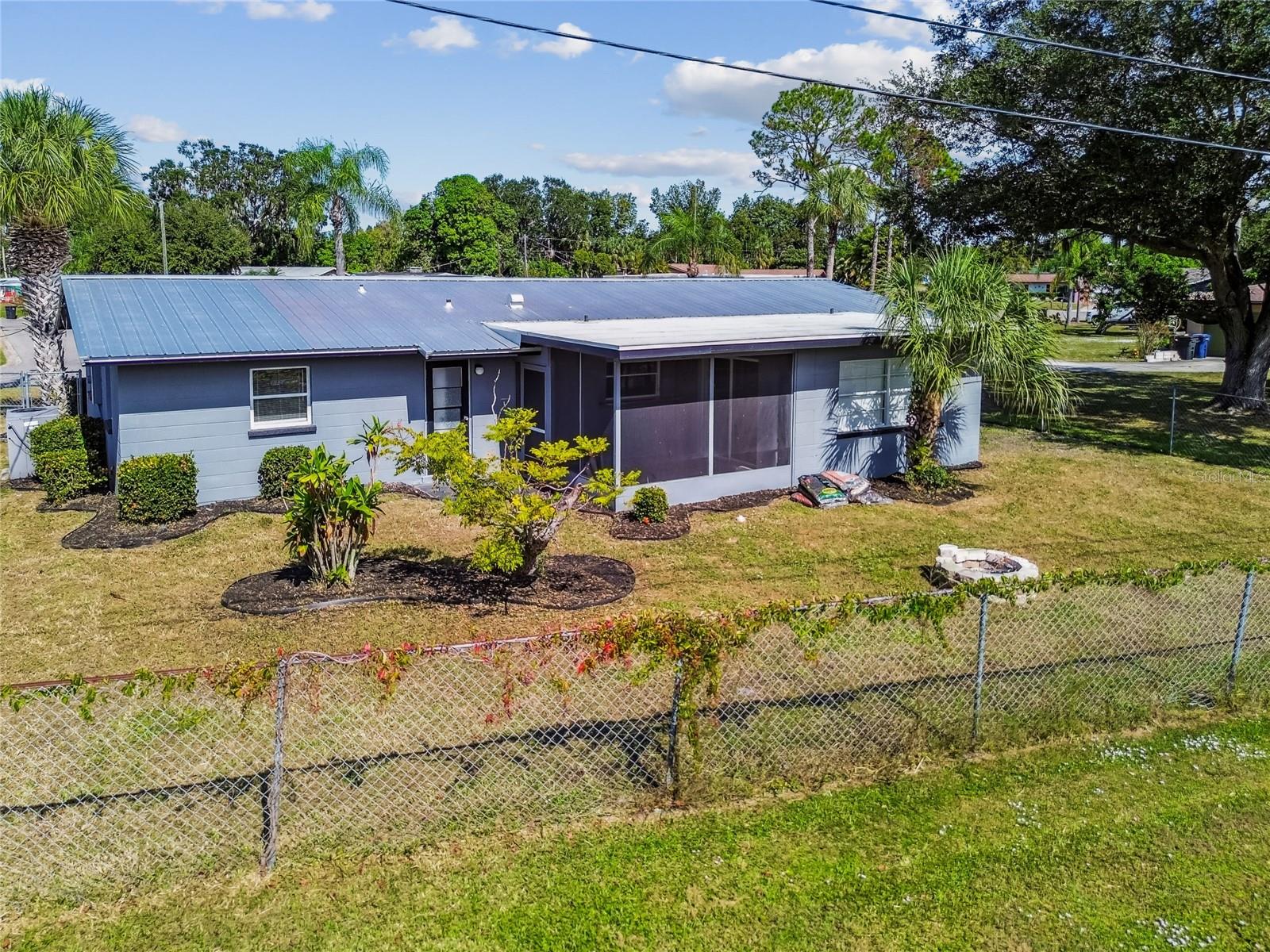 LAKE PARK - Residential