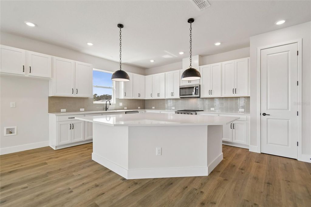 Photo of 5159 Creek Sand Drive, Apollo Beach, FL 33572 (MLS # TB8467080)