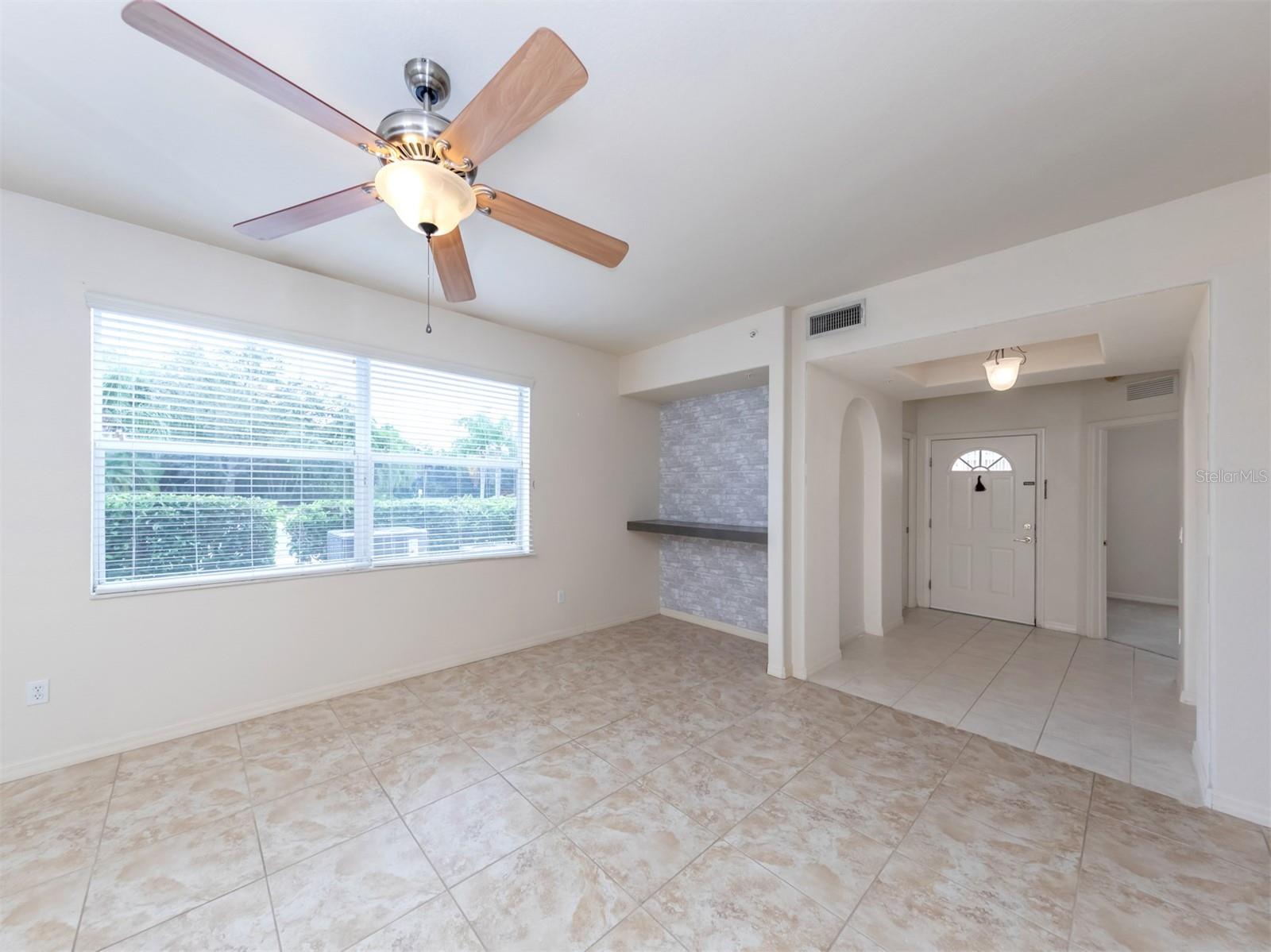 CASA DI AMICI - Residential Lease