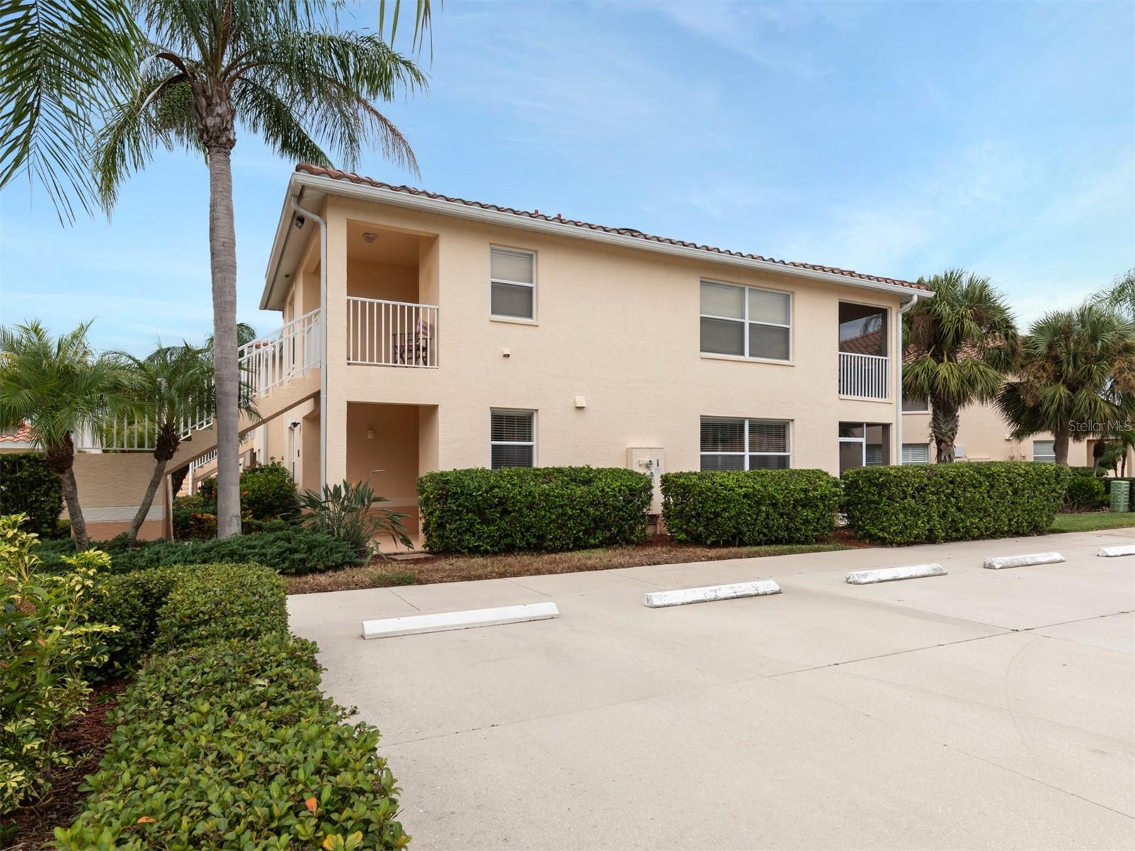 CASA DI AMICI - Residential Lease