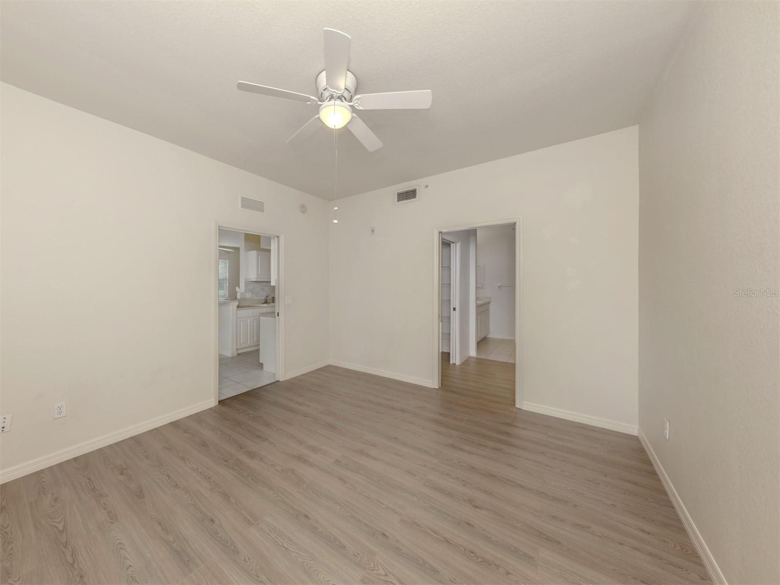 CASA DI AMICI - Residential Lease