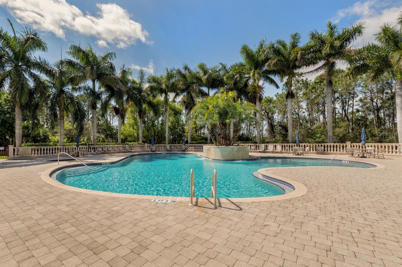 CASA DI AMICI - Residential Lease