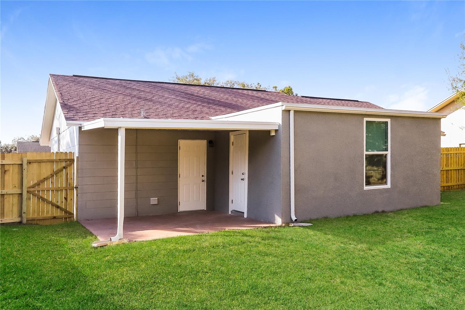 SEVEN SPGS HOMES - Residential Lease