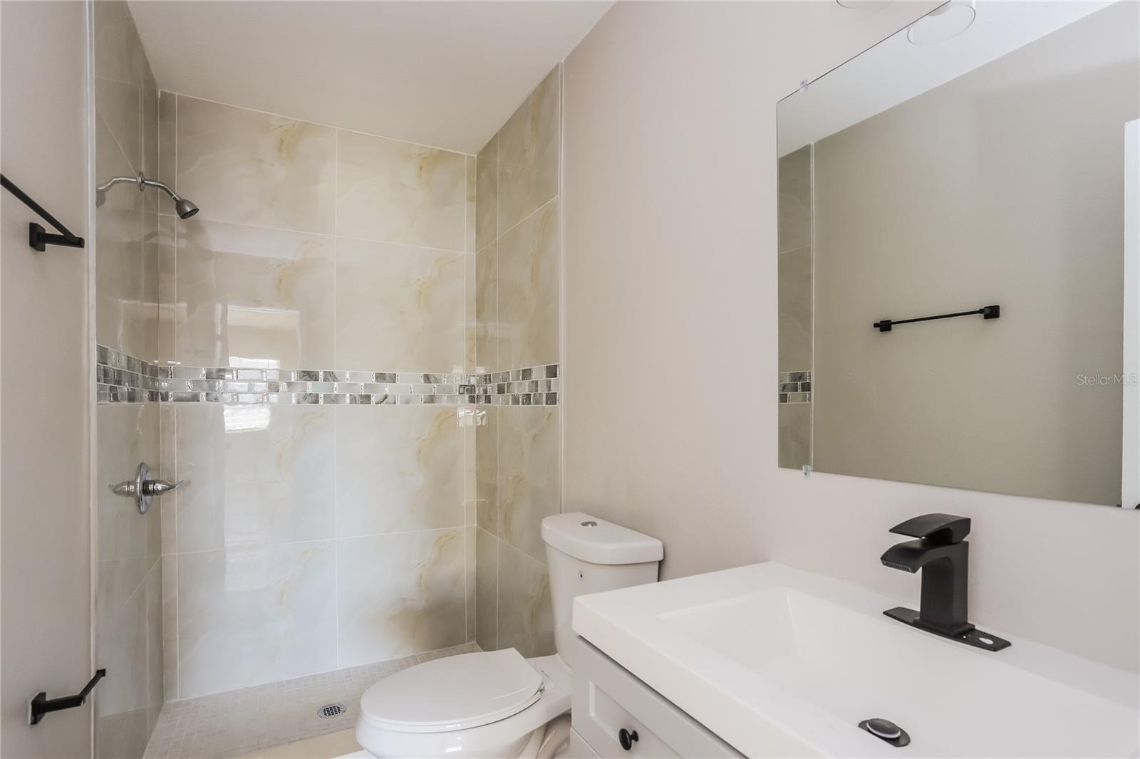 SEVEN SPGS HOMES - Residential Lease