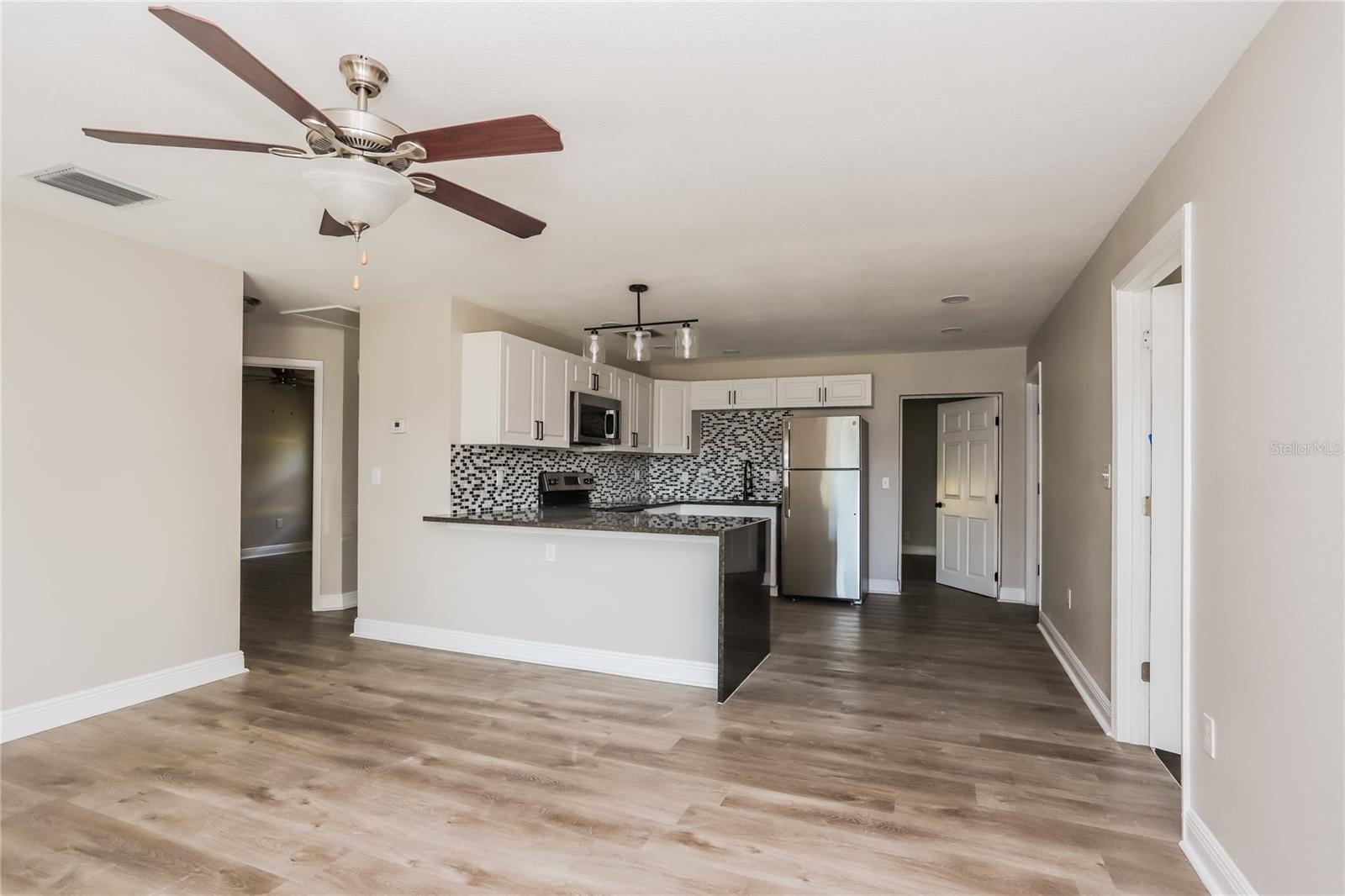 SEVEN SPGS HOMES - Residential Lease