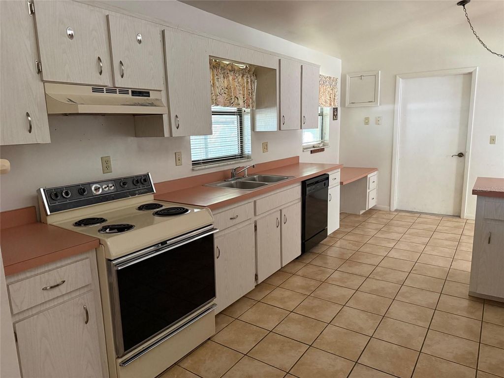 Photo of 9706 SW 30th Terrace, Ocala, FL 34476 (MLS # OM724029)