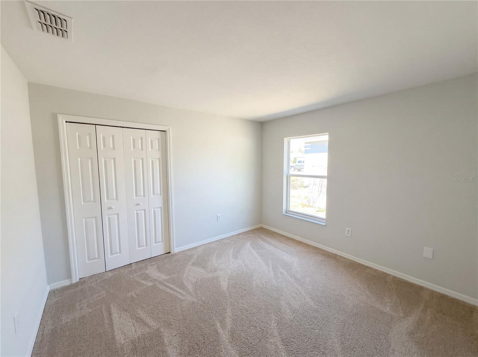 HAMPTON POINTE - Residential