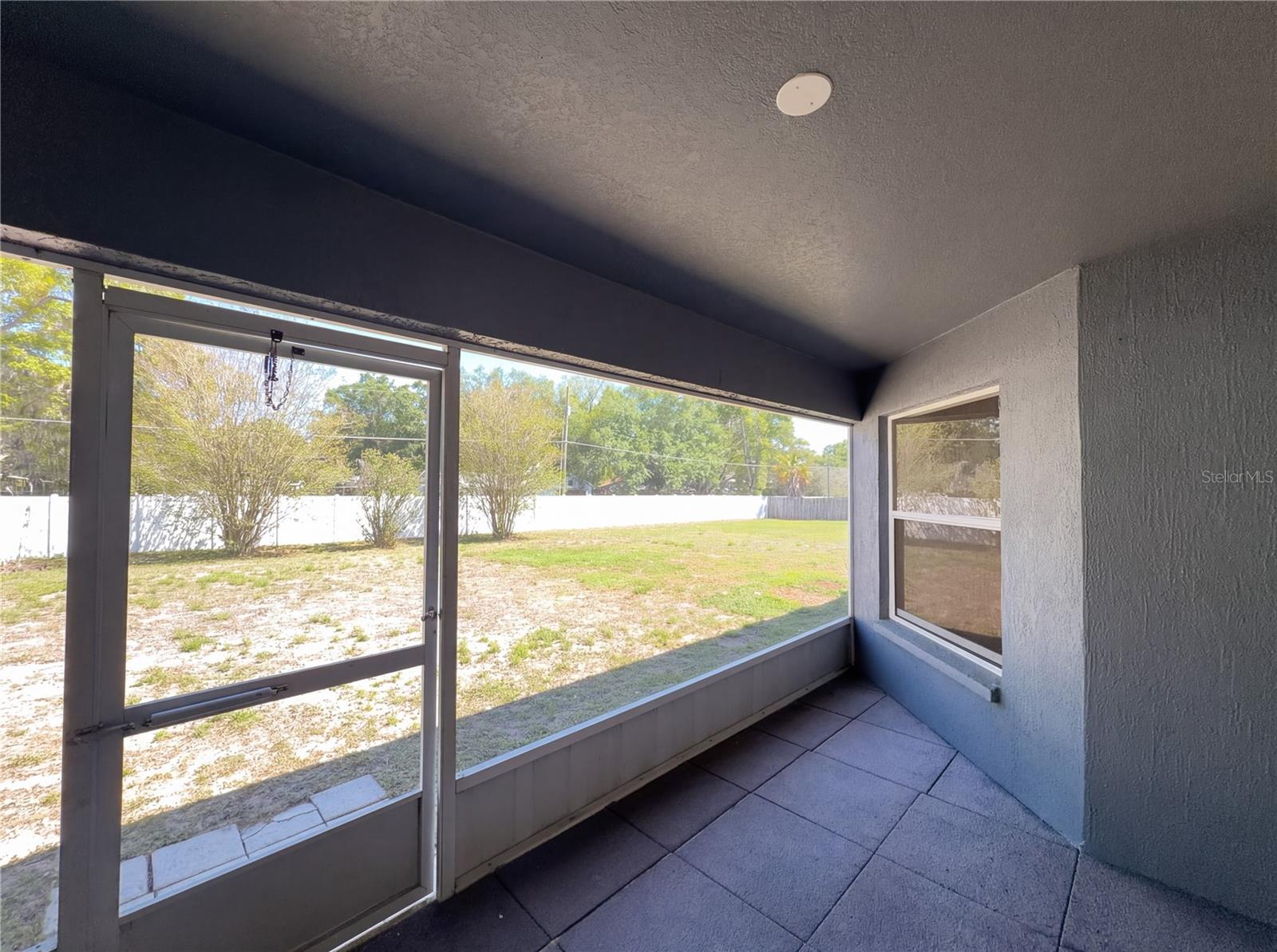 HAMPTON POINTE - Residential