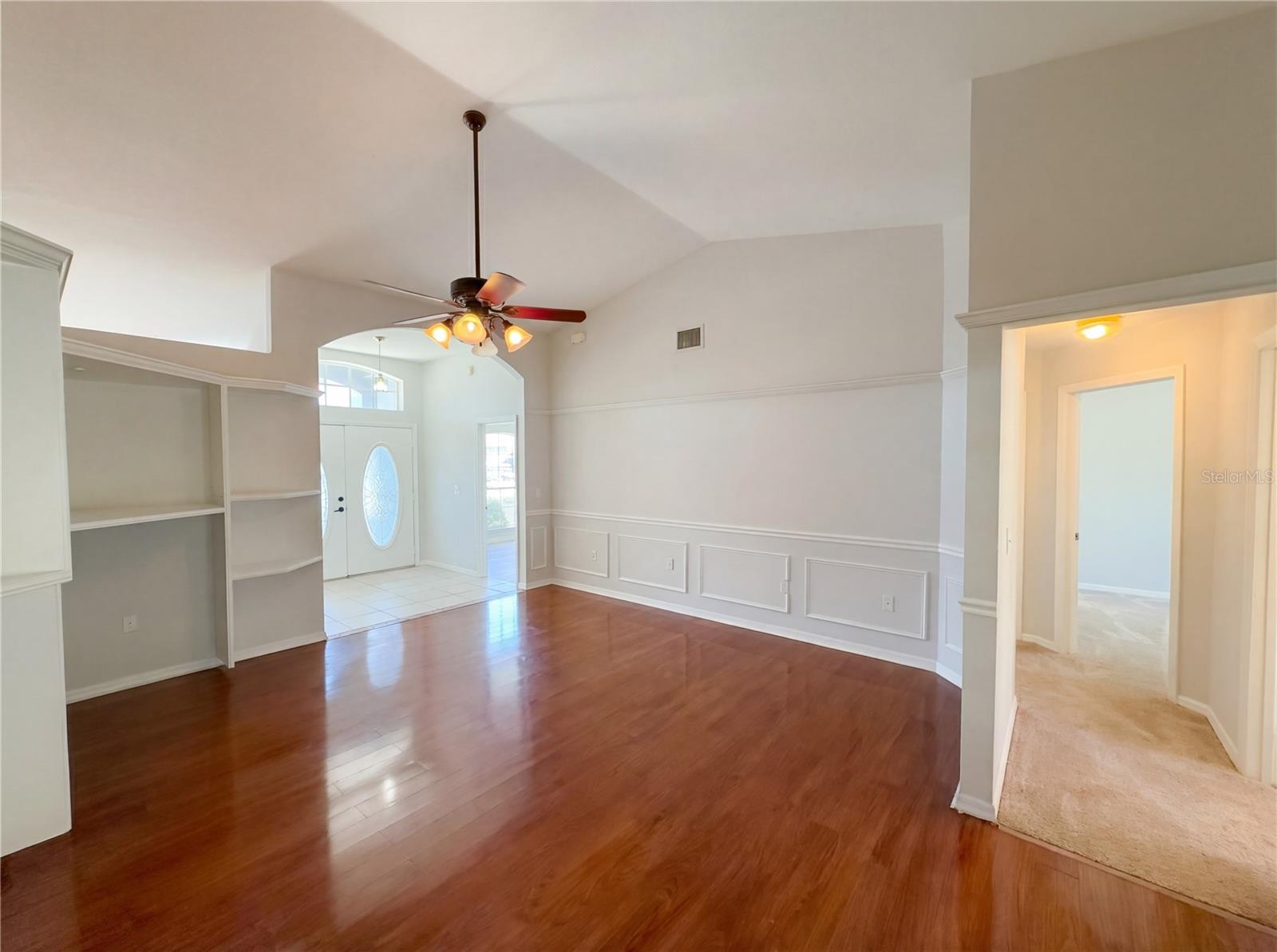 HAMPTON POINTE - Residential