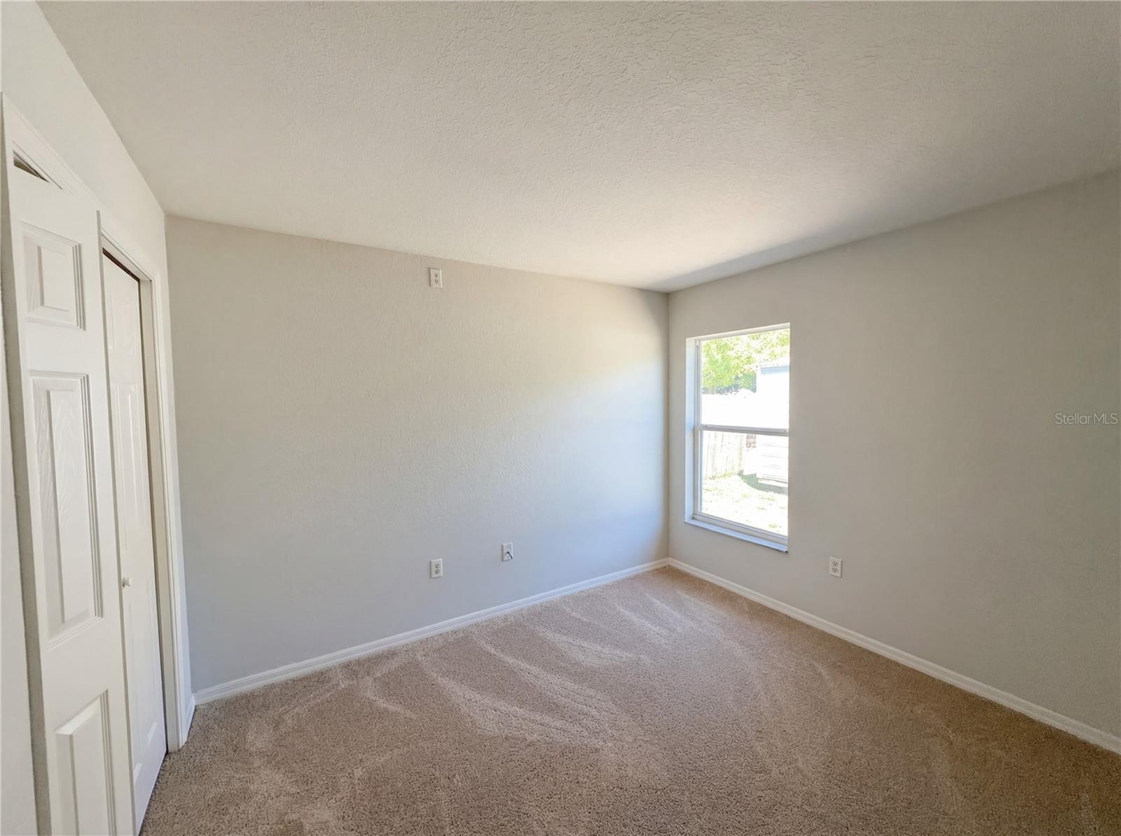 HAMPTON POINTE - Residential