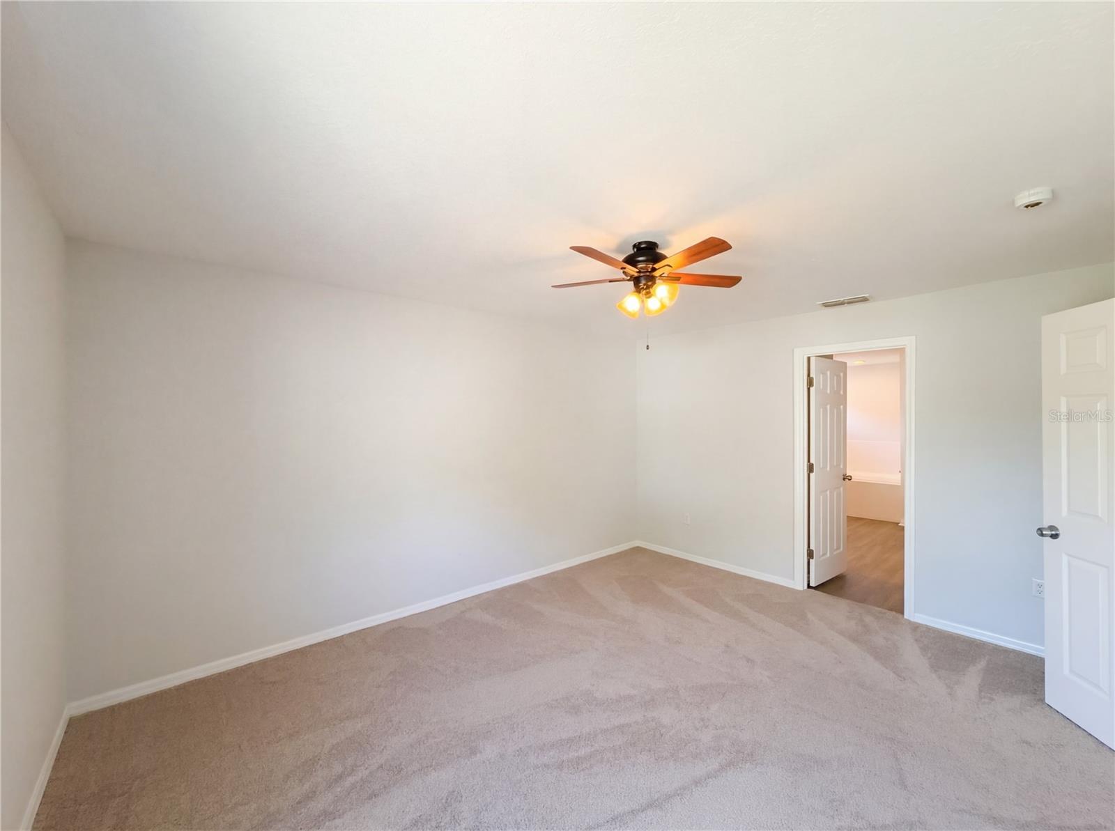 HAMPTON POINTE - Residential