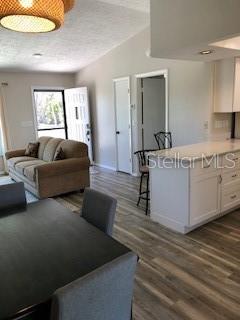 MOBILE CITY - Residential Lease