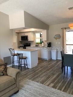 MOBILE CITY - Residential Lease
