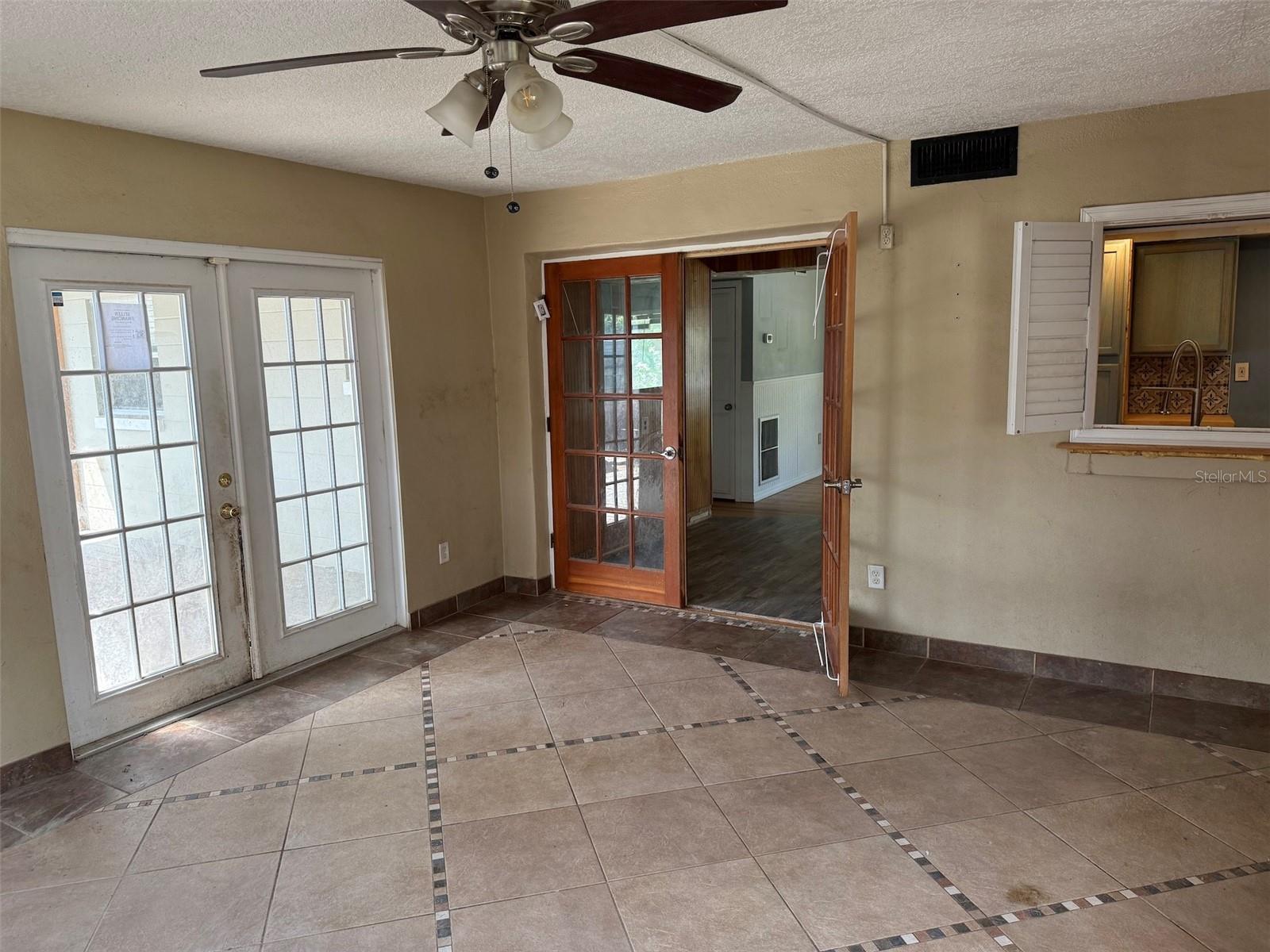 ORLANDO ACRES FIRST ADD - Residential