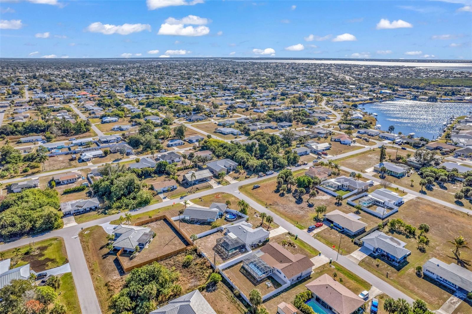 PORT CHARLOTTE SUB SEC 10 - Residential