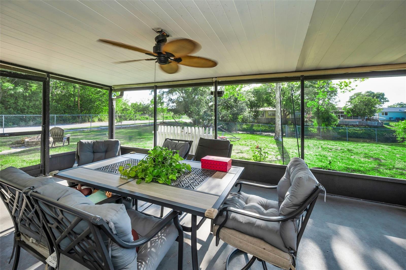 SHADOW OAKS - Residential