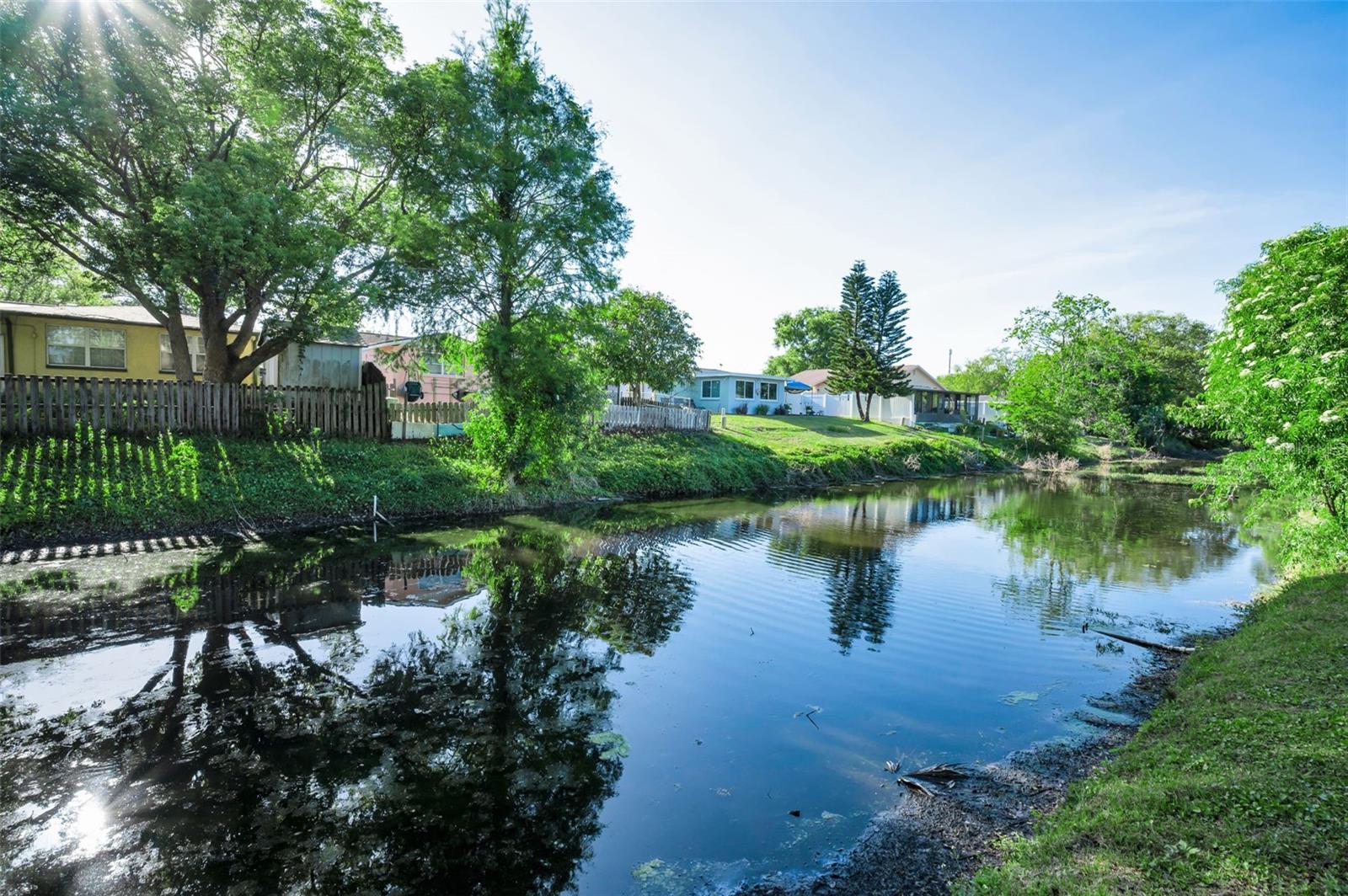 SHADOW OAKS - Residential
