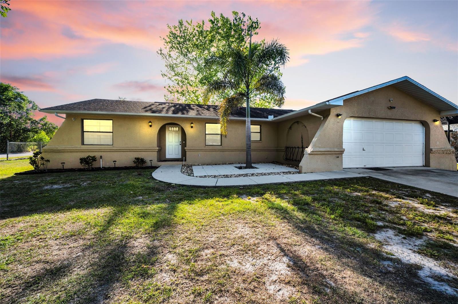 SHADOW OAKS - Residential