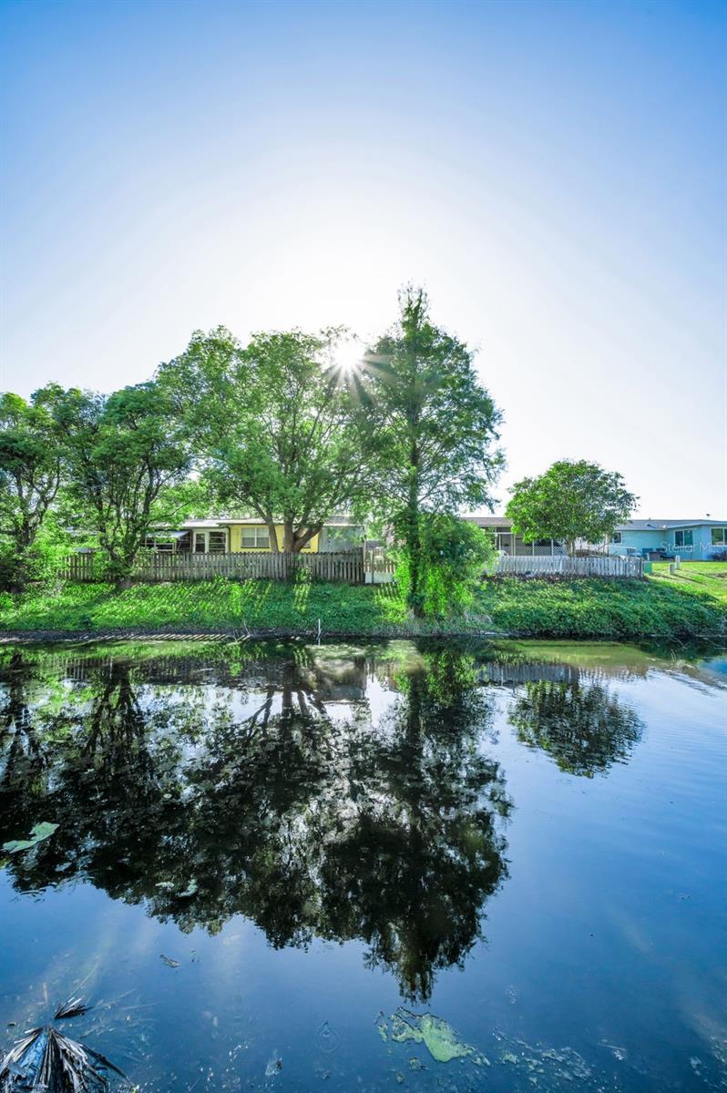 SHADOW OAKS - Residential