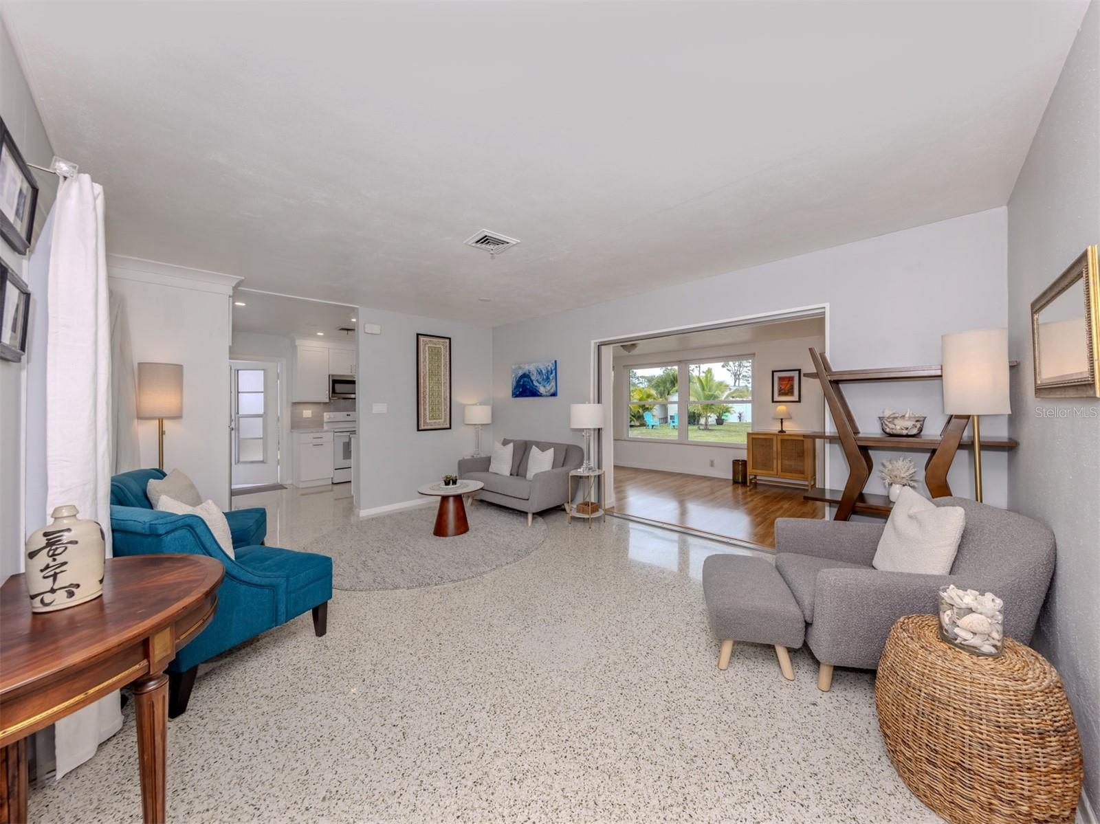 SOUTH VENEZIA PARK - Residential