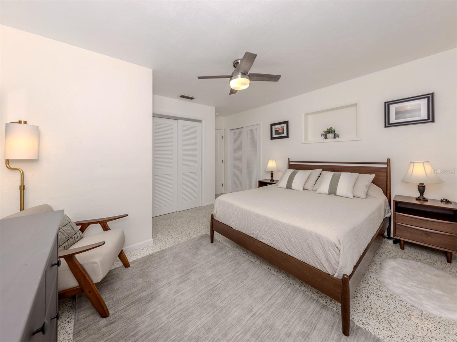 SOUTH VENEZIA PARK - Residential