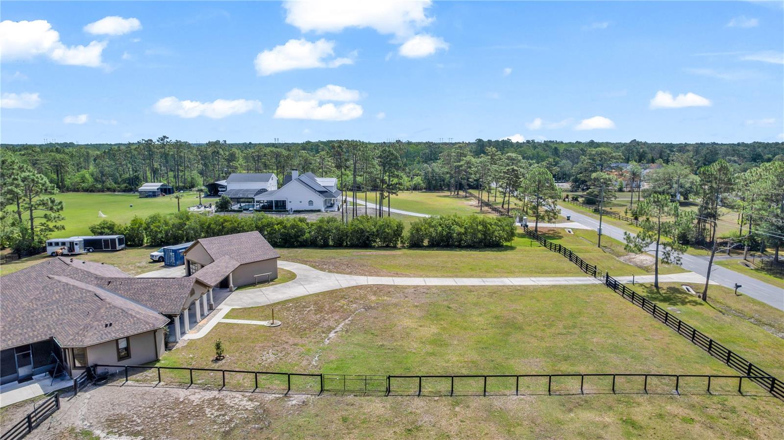 WEDGEFIELD - Residential