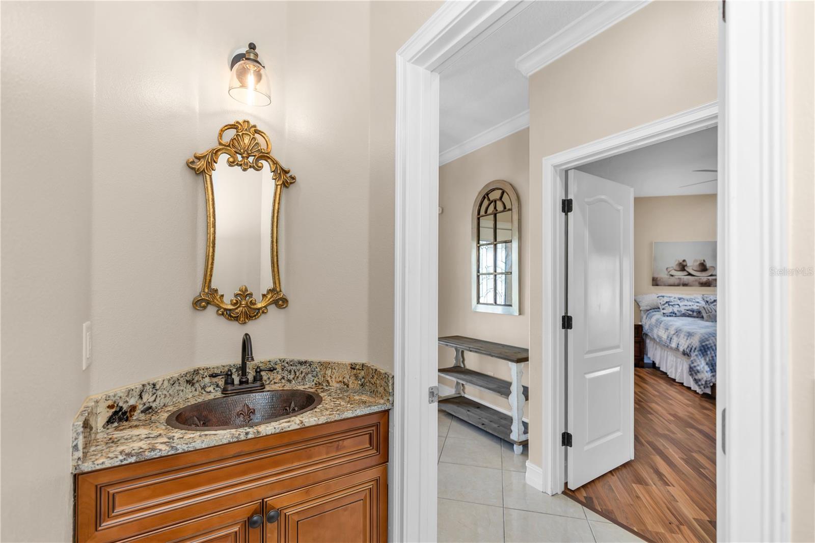 WEDGEFIELD - Residential