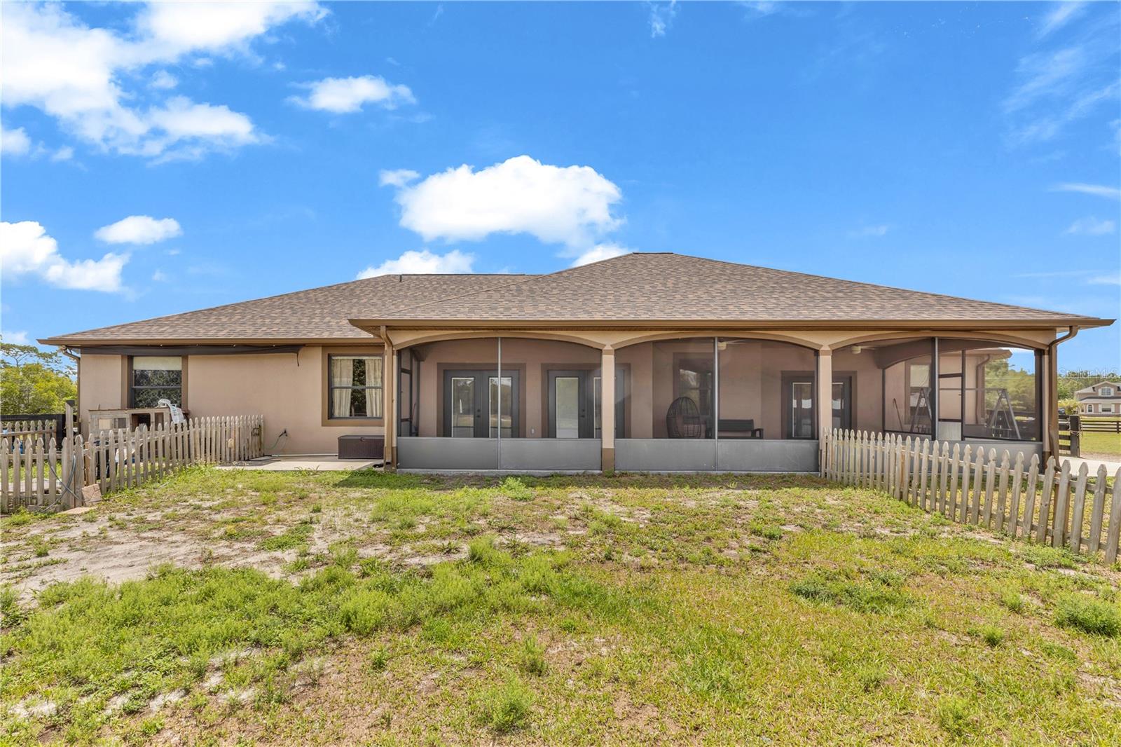 WEDGEFIELD - Residential
