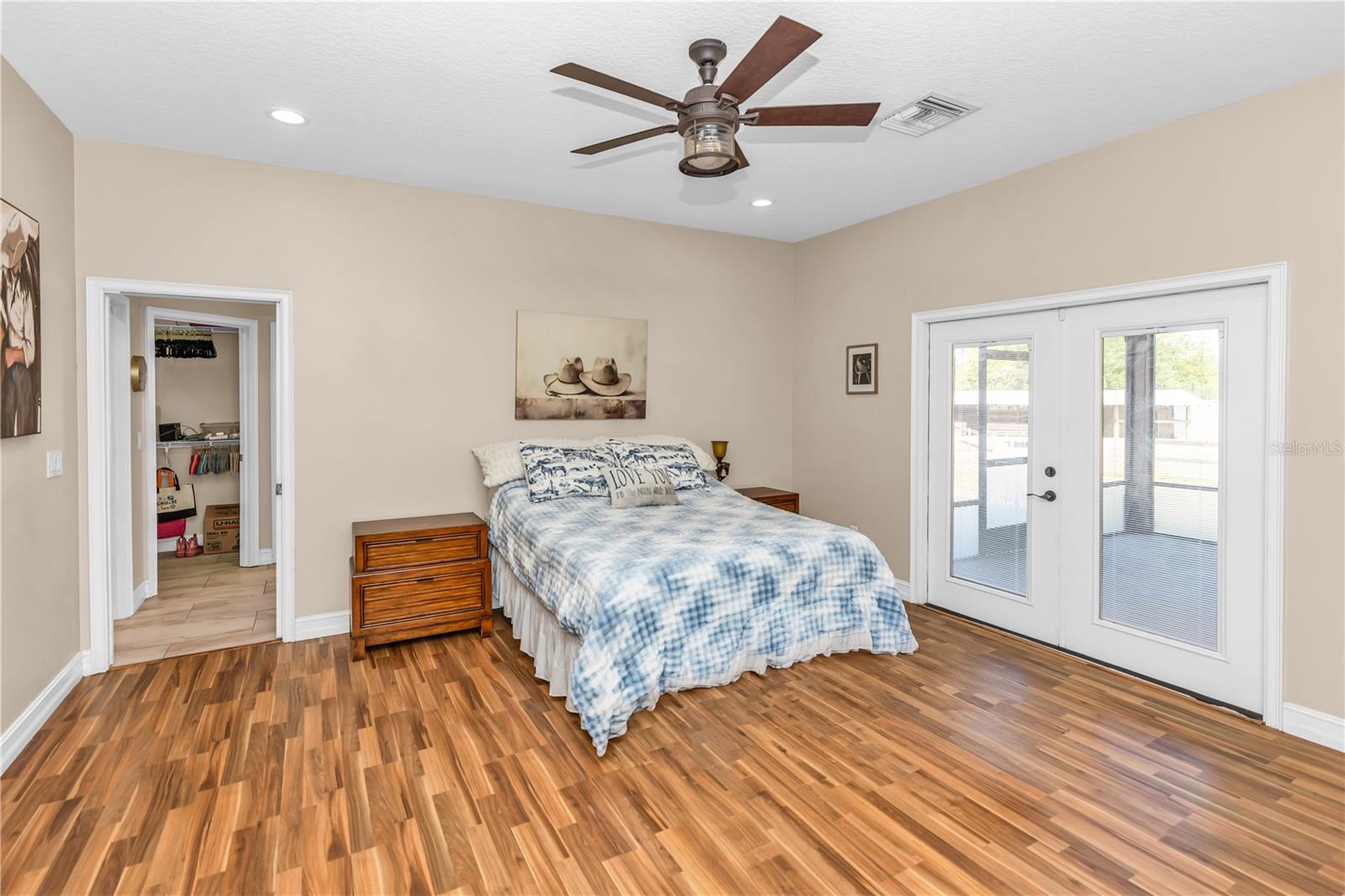 WEDGEFIELD - Residential