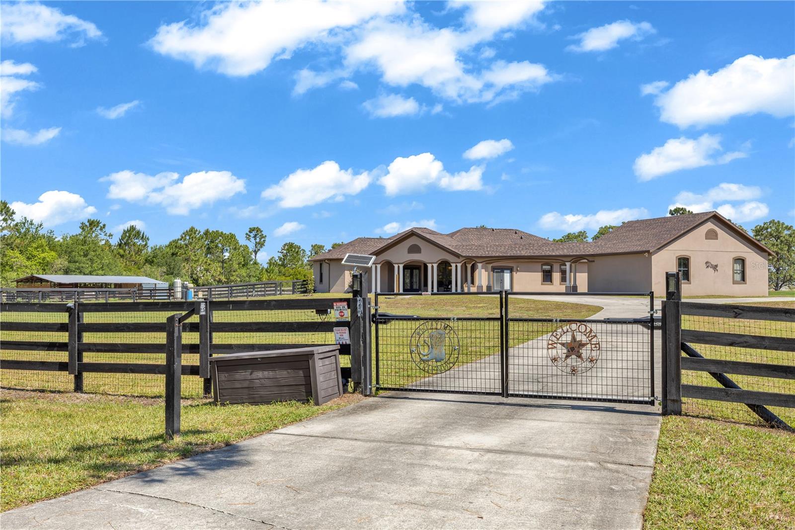 WEDGEFIELD - Residential